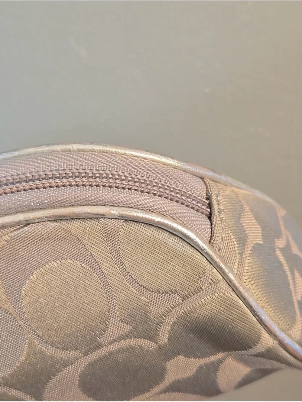Coach Signature Small Cosmetic Pouch Holiday 2010 edition